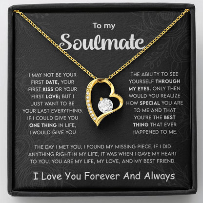 soulmate necklace close up pendant detail